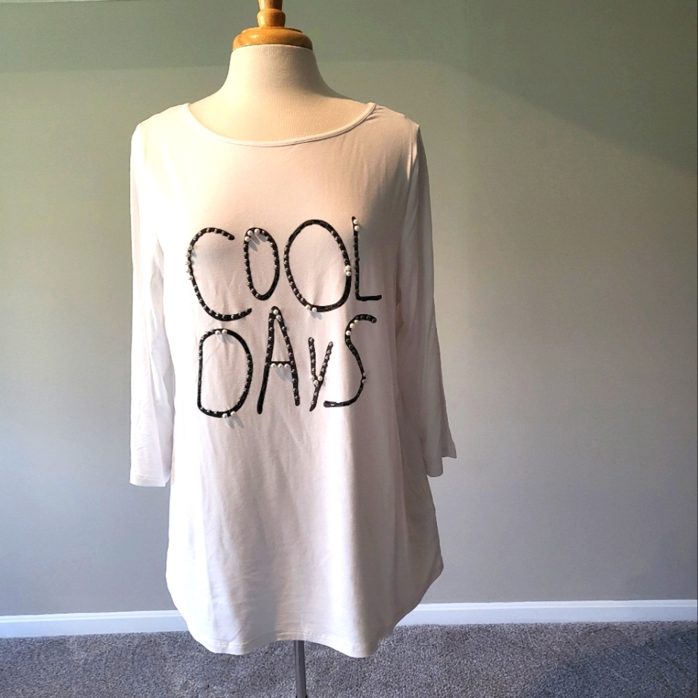 Madeleine – White “Cool Days” Pearl and Stud Embellishment Tee (Size 18)